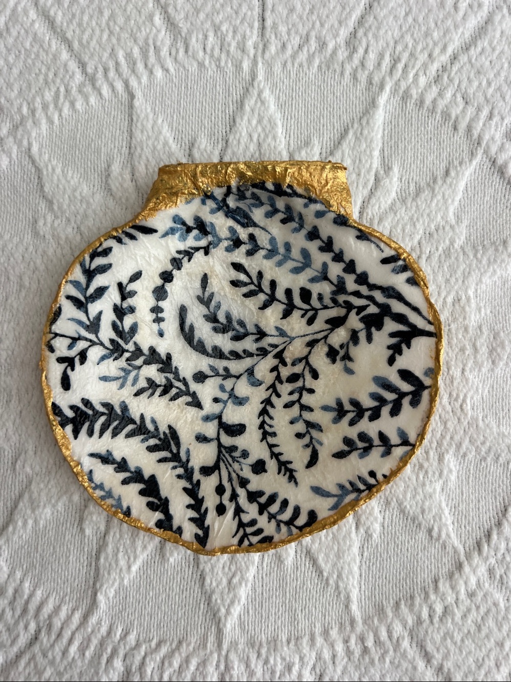 Hand Crafted White & Navy Scallop Shell Trinket Dish with Gold Accent